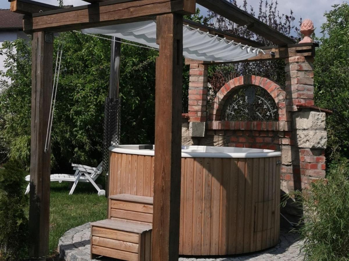 Wonderful Apartment With Barrel Sauna Stockheim  Zewnętrze zdjęcie